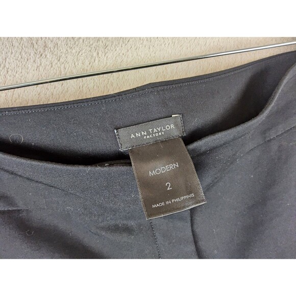 Ann Taylor Factory Women’s Modern Fit Pants Black Size 2 - Picture 2 of 3